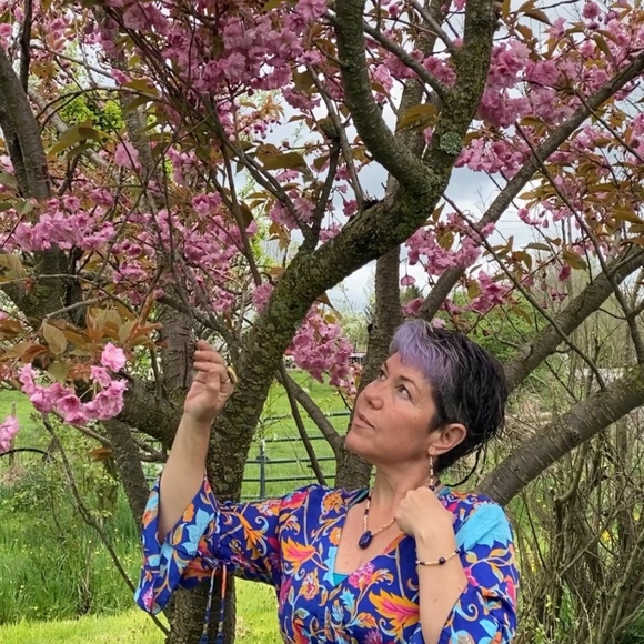 Genuine Mother of Pearl with Lapis lazuli Complete Jewelry Set - Picture 10 of 10